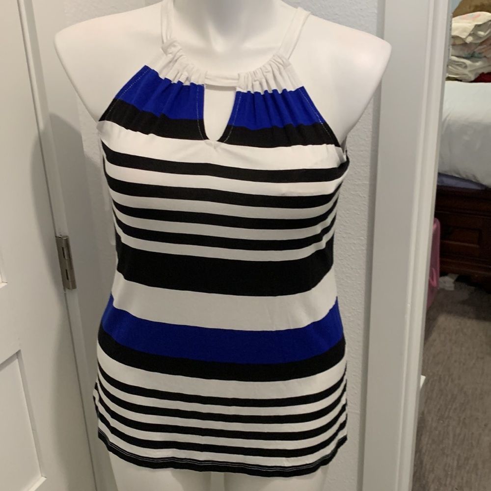 NWT INC Top Size L